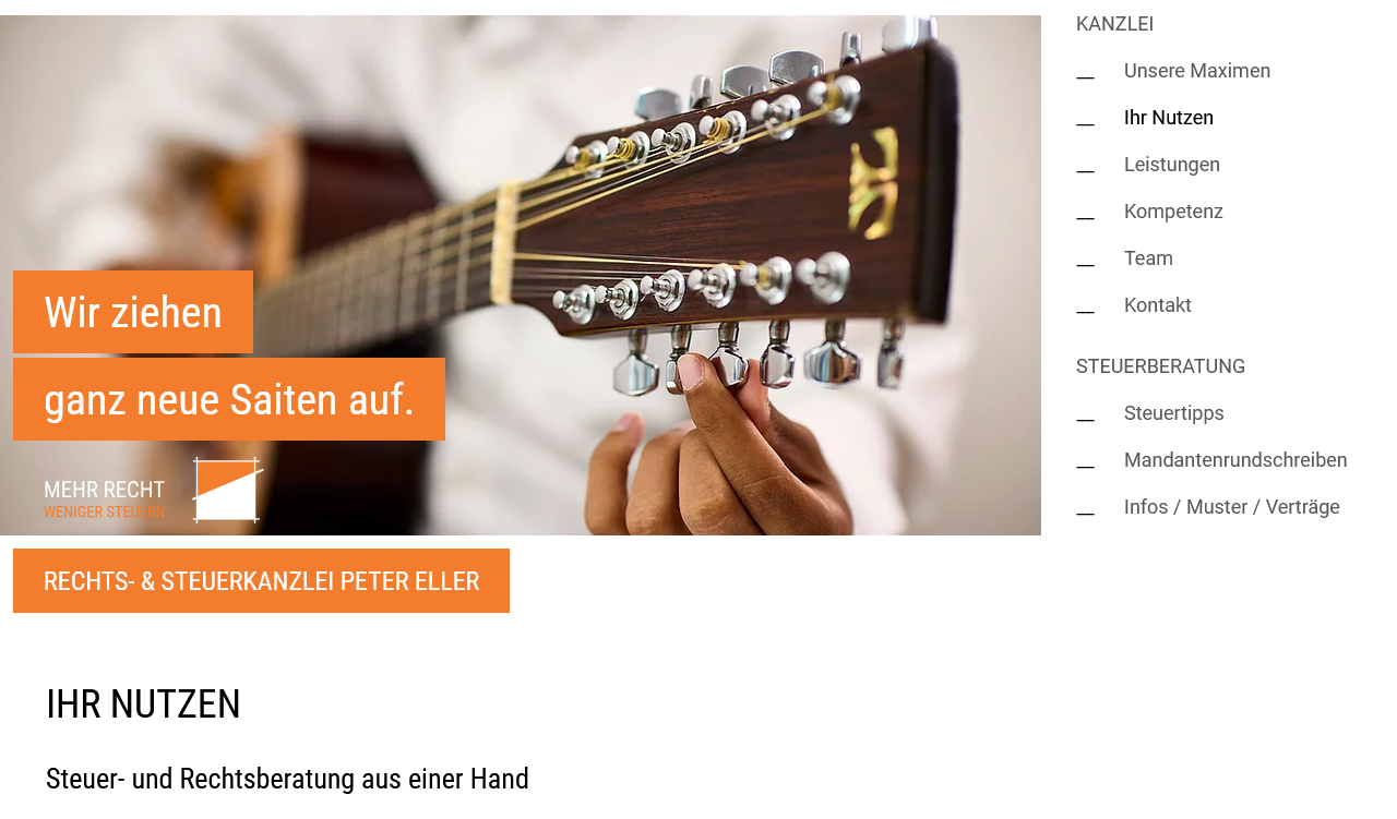 Nahaufnahme vom Stimmen einer zwölfseitigen Gitarre